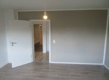 9 Obergeschoss Schlafen WARUM NICHT GUNDELSHEIM?FREIST.MASSIVHAUS MIT 3 WOHNUNGEN(=1 WOHN. LEER!!)-1160m2 F�R 759.000,-EURO