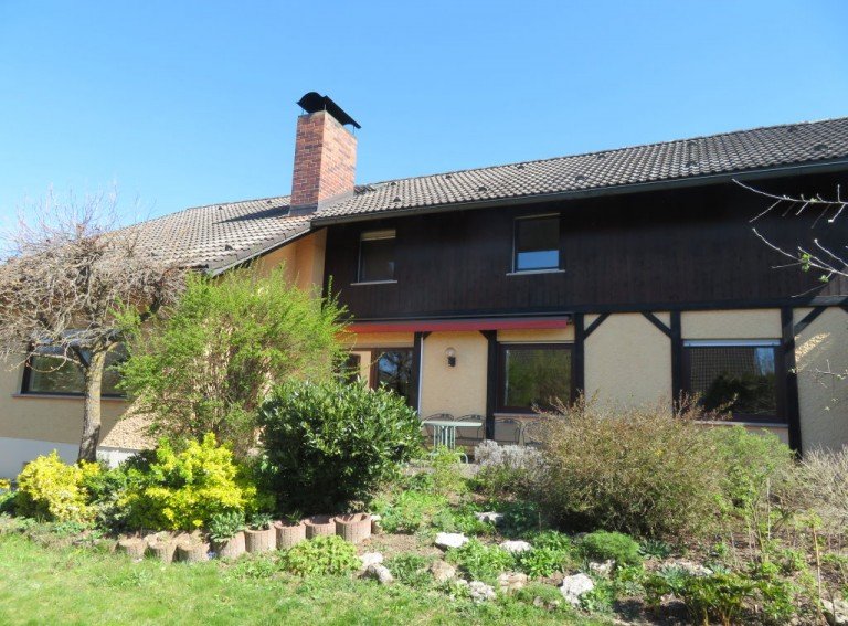 1 Ansicht Eggolsheim Zweifamilienhaus WARUM NICHT HIRSCHAID? GROSSES+FREISTEHENDES HAUS+KAMINOFEN+GARAGE AUF ca.826m2 F�R 618.000,-EURO