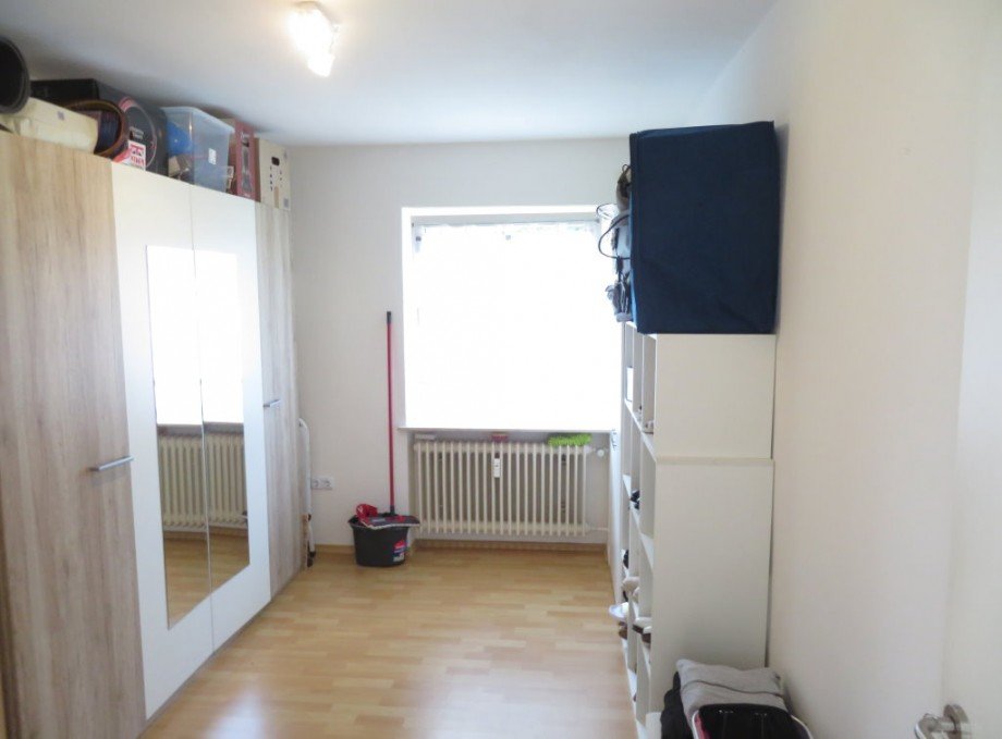 7 Kind Erdgeschoss Wohnung Mehrfamilienhaus Lauter