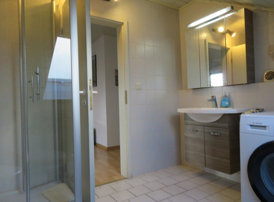 22 Dachgeschoss Bad Zweifamilienhaus Hirschaid