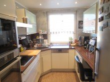 7 K�che BAMBERG-N.BAHNHOF:12.840,-EURO MIETEp.a-MODERNISIERTE 3-1/2-ZIMMER-WOHNUNG+BALKON F�R 325.000,-EURO