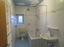 3 Bad BAMBERG-N�HE BAHNHOF: 3-ZIMMER-WOHNUNG(= SOFORT FREI!!) + BAD MIT FENSTER F�R 169.000,-EURO