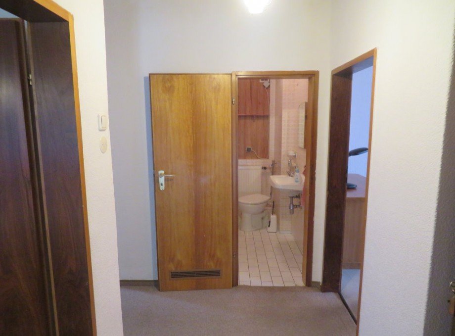 6 Erdgeschoss Diele+Blick WC Haus Bamberg
