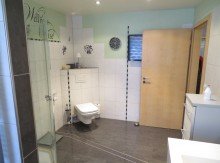 21 Bad BAMBERG-N.BAHNHOF:12.840,-EURO MIETEp.a-MODERNISIERTE 3-1/2-ZIMMER-WOHNUNG+BALKON F�R 325.000,-EURO