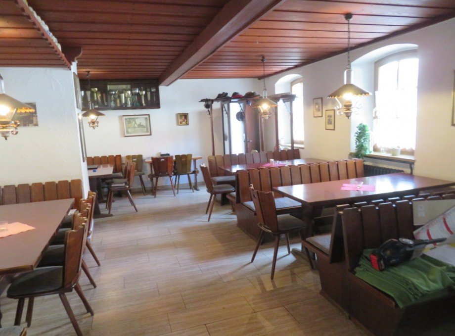 10 Gastst�tte Mehrfamilienhaus Oberschleichach
