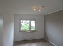 10 Obergeschoss Kind WARUM NICHT GUNDELSHEIM?FREIST.MASSIVHAUS MIT 3 WOHNUNGEN(=1 WOHN. LEER!!)-1160m2 F�R 759.000,-EURO