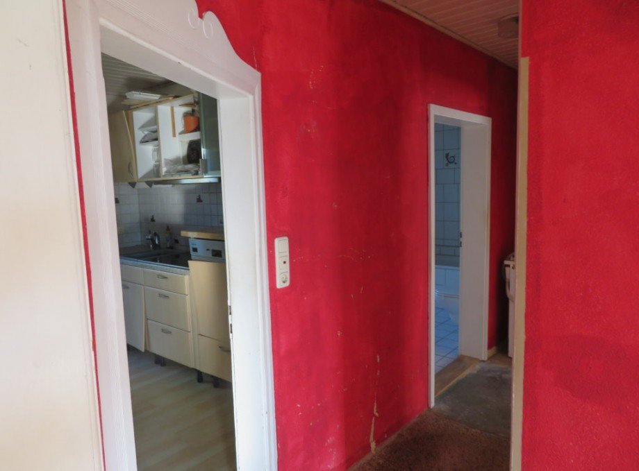 8 Erdgeschoss Flur+Blick K�che+Bad Haus Bamberg