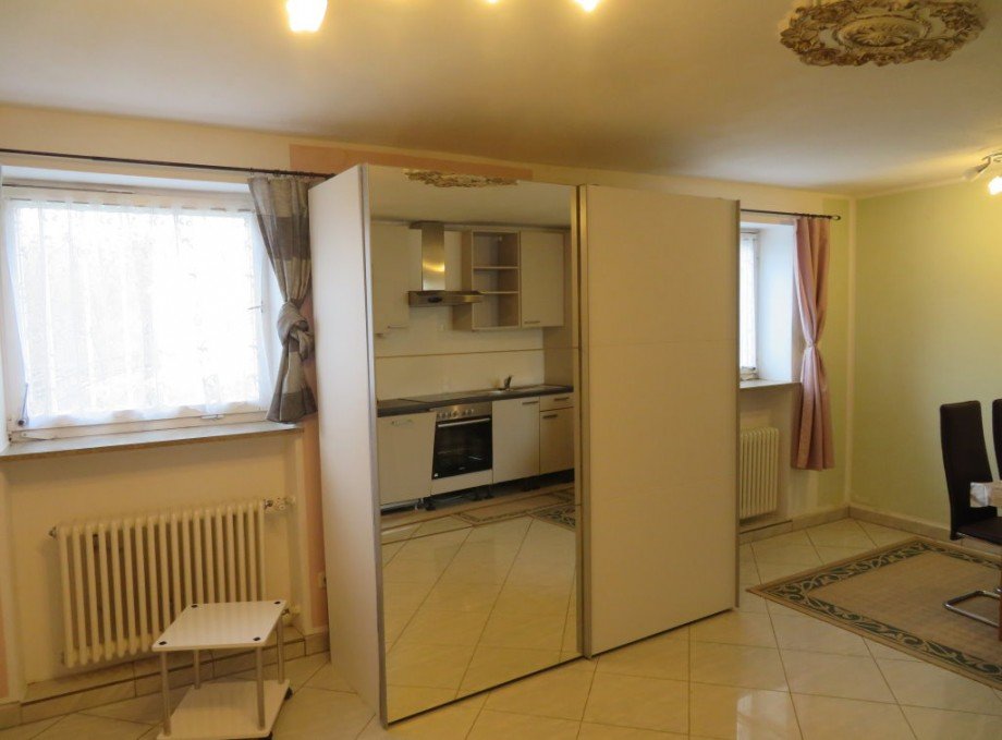 8 Erdgeschoss Zimmer mit Einbauk�che Haus Stegaurach