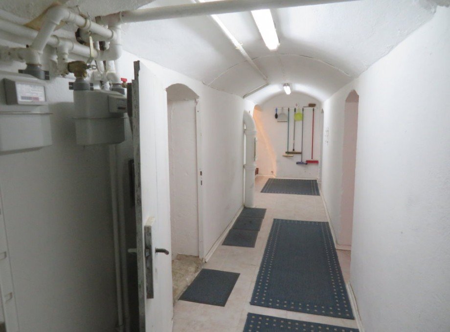 24 Kellergeschoss Flur Mehrfamilienhaus Bamberg
