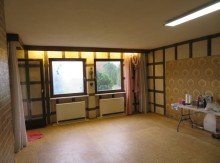 10 Erdgeschoss Wohnen WARUM NICHT RECKENDORF? FREISTEHENDES HAUS ZUM KOMPLETT-SANIEREN+2 GARAGEN-673m2 F�R 185.000,-EURO