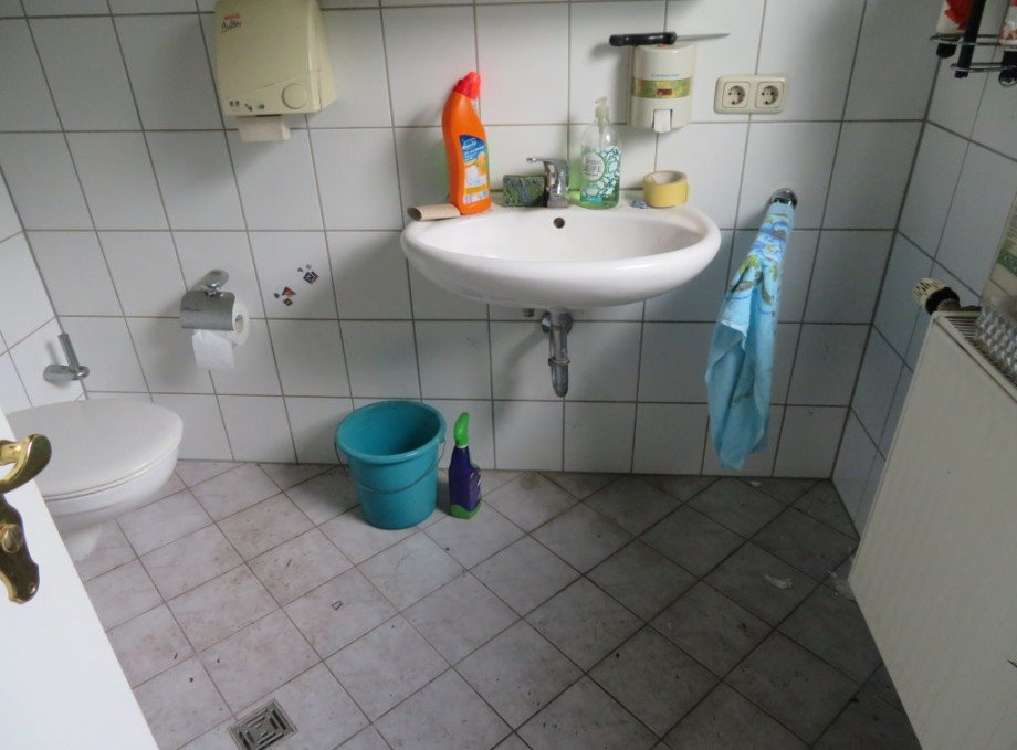 24 B�ro WC Haus Bamberg