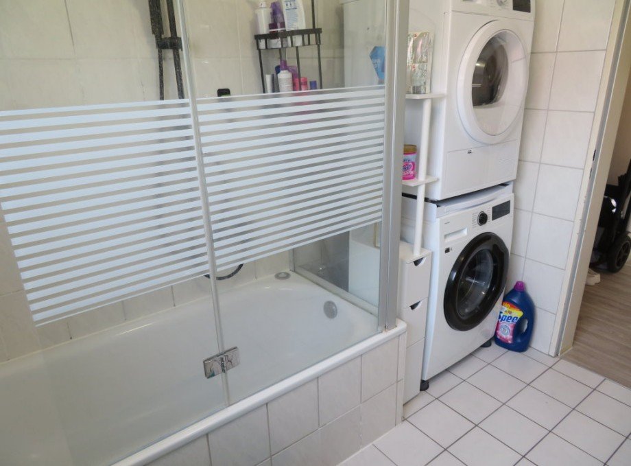 20 Bad Erdgeschoss Wohnung Mehrfamilienhaus Bamberg