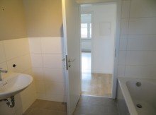 7 Obergeschoss Bad WARUM NICHT GUNDELSHEIM?FREIST.MASSIVHAUS MIT 3 WOHNUNGEN(=1 WOHN. LEER!!)-1160m2 F�R 759.000,-EURO