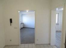 5 Eingang Diele BAMBERG-N�HE GARTENSTADT: 3-ZIMMER-WOHNUNG(=SOFORT FREI-IM HOCHHAUS)MIT BALKON F�R 167.000,-EURO