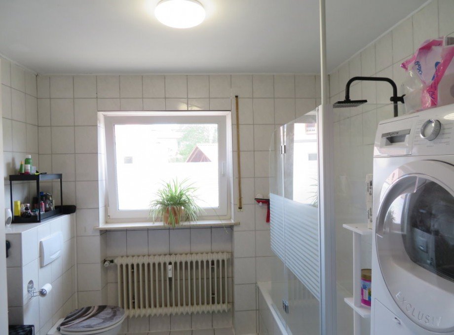 19 Bad Erdgeschoss Wohnung Mehrfamilienhaus Bamberg