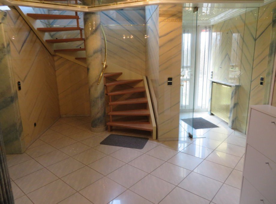 5 Erdgeschoss Eingang Diele Haus Stegaurach