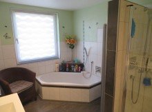 20 Bad BAMBERG-N.BAHNHOF:12.840,-EURO MIETEp.a-MODERNISIERTE 3-1/2-ZIMMER-WOHNUNG+BALKON F�R 325.000,-EURO