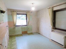 7 Erdgeschoss K�che WARUM NICHT RECKENDORF? FREISTEHENDES HAUS ZUM KOMPLETT-SANIEREN+2 GARAGEN-673m2 F�R 185.000,-EURO