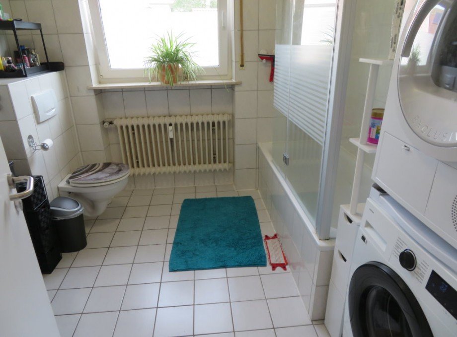 18 Bad Erdgeschoss Wohnung Mehrfamilienhaus Bamberg