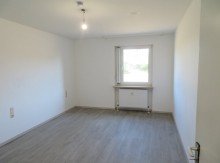 23 Schlafen BAMBERG-N�HE GARTENSTADT: 3-ZIMMER-WOHNUNG(=SOFORT FREI-IM HOCHHAUS)MIT BALKON F�R 167.000,-EURO