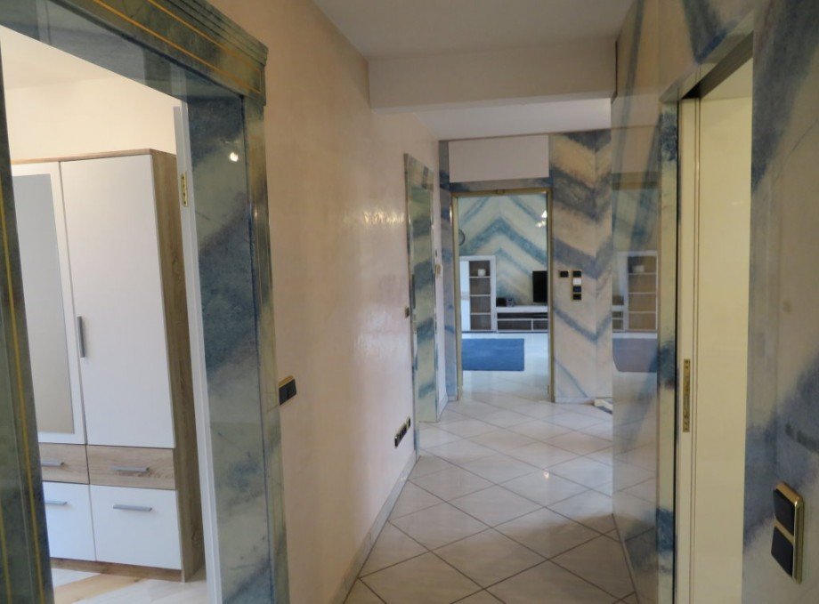 11 Obergeschoss Flur Haus Stegaurach