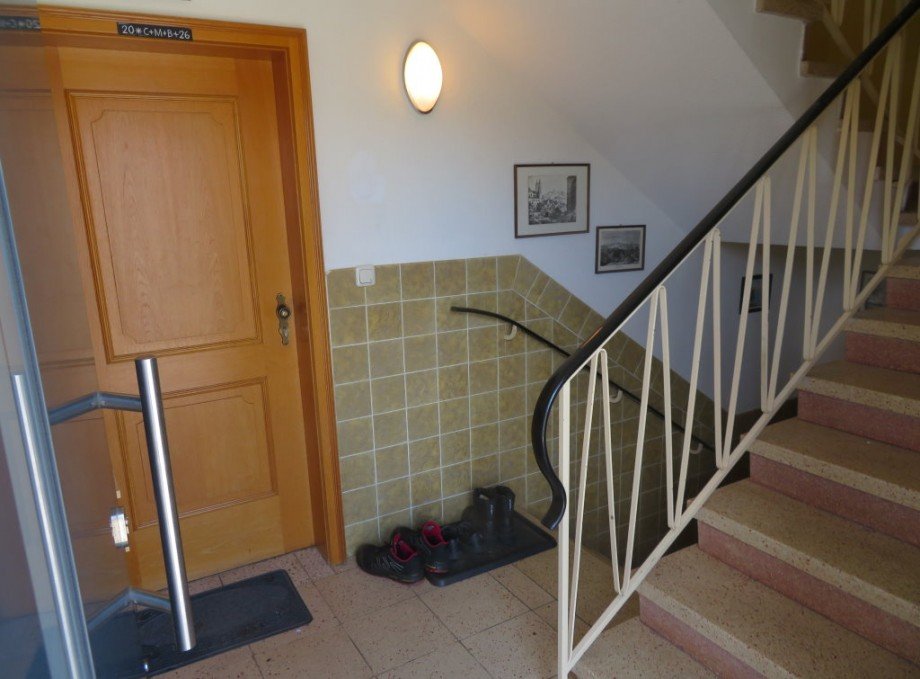 21 Treppenhaus Mehrfamilienhaus Gundelsheim