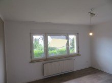 8 Obergeschoss Schlafen WARUM NICHT GUNDELSHEIM?FREIST.MASSIVHAUS MIT 3 WOHNUNGEN(=1 WOHN. LEER!!)-1160m2 F�R 759.000,-EURO