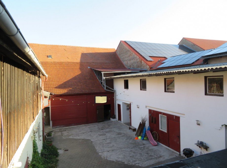 20 Innenhof R�CKGEB�UDE Mehrfamilienhaus Bamberg