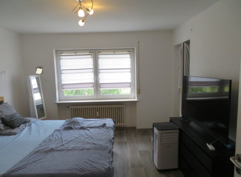 8 Eltern Erdgeschoss Wohnung Mehrfamilienhaus Lauter